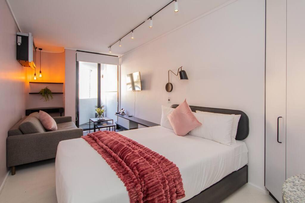 Petite In Sea Point 107 Flamingo *