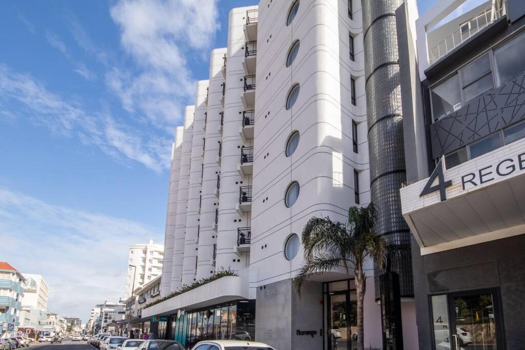 Apartment Petite In Sea Point 107 Flamingo