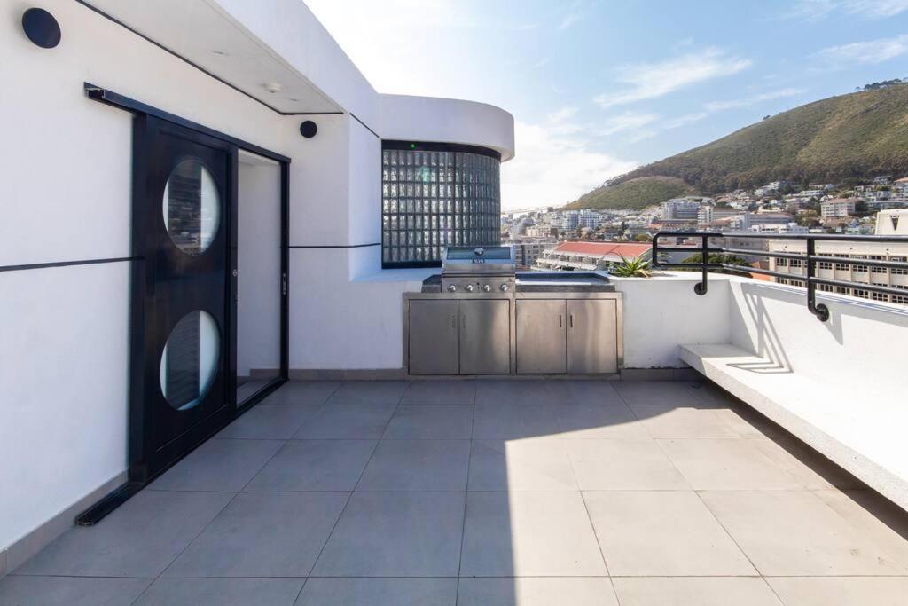 Apartment Petite In Sea Point 107 Flamingo