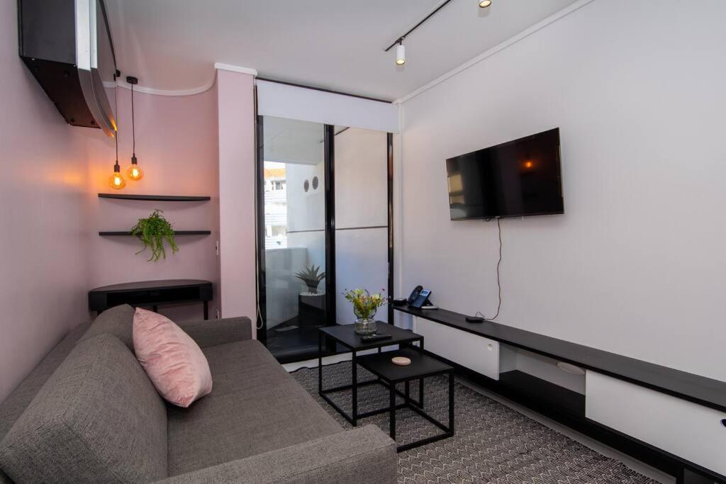 Petite In Sea Point 107 Flamingo